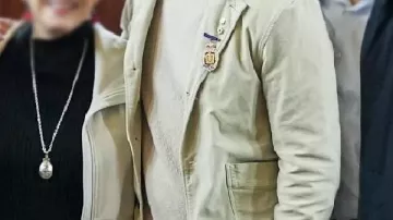 Chaqueta usada por Ryan Reynolds en Quotes power de Ryan Reynolds (actor canadiense y estadounidense)