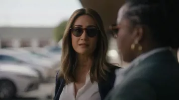 Oliver Peoples Forman LA Lunettes de soleil portées par la détective Renée Ballard (Maggie Q) comme on le voit dans Ballard (S01E09)