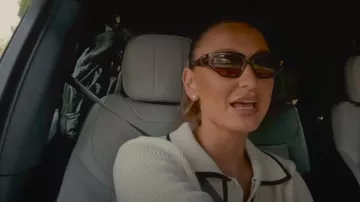 Cardigan texturizado de punto en contraste con bolsillos de Massimo Dutti Crudo usado por Samantha Faiers como se ve en Sam & Billie: Sister Act (S01E06)