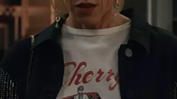 Kaitlin Olson Cherry Auto Club T-Shirt worn by Morgan Gillory (Kaitlin Olson) in High Potential (S02)