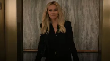 Theory Fitted Shirt in Silk Georgette worn by Bradley Jackson (Reese Witherspoon) as seen in The Morning Show (S04E02)