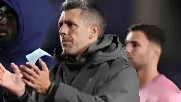 Paulo Pezzolano Watford Vs Millwall Chaqueta en ¿Qué entrenadores de la Championship tienen más probabilidades de ser DESPEDIDOS esta temporada?