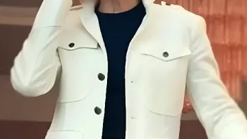 White Jacket worn by Laura (Robin Wright) in The Girlfriend (S01)
