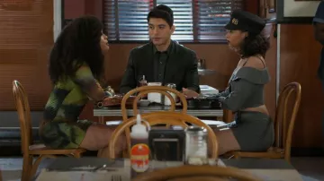Matthew Bruch Falda pantalón cruzada usada por Kat Richardson (Colby Muhammad) como se ve en Beyond the Gates (S01E128)
