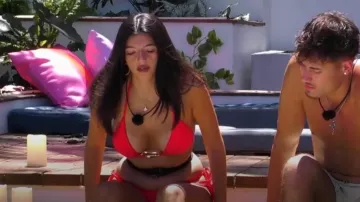 Shein 3pcs Set Sexy Color Sólido Mujer Bikini Set usado por Nicola Gauci Borda-Warr como se ve en Love Island Games (S02E08)