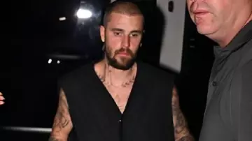 Chaleco negro de Los Ángeles usado por Justin Bieber en Justin Bieber - Baby ft. Ludacris