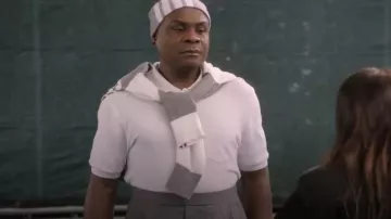 Thom Browne Polo de bolsillo de piqué de seda usado por Arthur Broussard (Nathan Lee Graham) como se ve en Mid-Century Modern (S01E08)