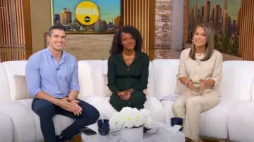 Vestido de punto con botones delanteros Reiss Maria usado por Janai Norman como se ve en Good Morning America el 24 de septiembre de 2025