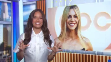 Camisa corta con efecto satinado con cuentas Sandro usada por Rocsi Diaz como se ve en Good Morning America el 24 de septiembre de 2025