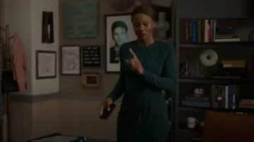Jason Wu Robe midi drapée portée par Jax Stewart (Emayatzy Corinealdi) comme on le voit dans Reasonable Doubt (S03E03)