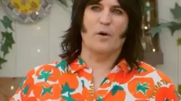 Great British Bake Off S16 Noel Fielding Tomato Shirt of Noel Fielding in The Great British Bake Off