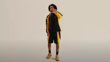 Nike Air Rubber Dunk x Off White Gold usado por 21 Savage en Burna Boy - Sittin' On Top Of The World (feat. 21 Savage) [Video musical oficial]