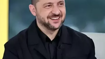Chaqueta negra de Special Report usada por Volodymyr Zelenskyy como se ve en Special Report con Bret Baier