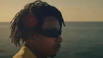 Gafas de sol de envoltura estrecha Prada negras usadas por 21 Savage en Drake, 21 Savage - Spin Bout U