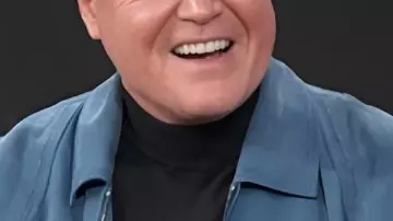 E! Noticias 2025 Chaqueta de gamuza azul Donny Osmond