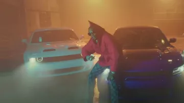 Louis Vuitton Jeans Damier Distorsionados Negros usados por 2 Chainz en 2 Chainz - Kingpen Ghostwriter ft. Lil Baby
