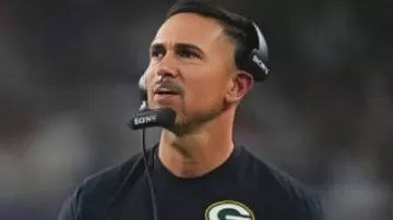 Green Bay Packers 2025 Black Sweatshirt worn by Matt LaFleur in Matt LaFleur sees an urgent and inspired Packers defense