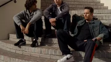 Shoes Nike Aire Force 1 black and white in Entourage