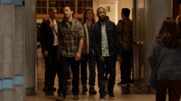 Shoes, Vans For J. Crew from Winston Bishop (Lamorne Morris) dans New Girl S06E04