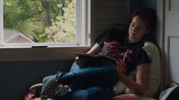 Les chaussures vertes de Hazel Grace Lancaster dans Nos Etoiles Contraires