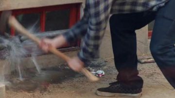 Sneakers to Vans checkerboard Mac Radner (Seth Rogen) in Our Worst Neighbors