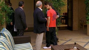Les chaussures Nike Air Force 1 Low White-Red de Turtle dans Entourage