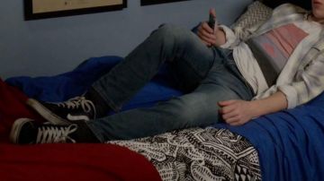 Les chaussures Vans Sk8-Hi Trainers de Luke Dunphy (Nolan Gould) dans Modern Family