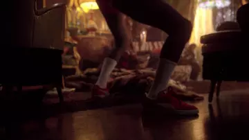 Les chaussures rouges Puma Suede de Shaolin Fantastic (Shameik Moore) dans The Get Down S01E03