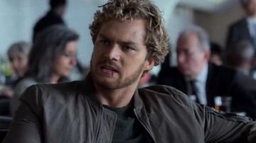 Danny Rand's Bomber / Iron Fist (Finn Jones) en Iron Fist