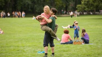 Les converse de Drew Barrymore dans Trop loin pour toi
