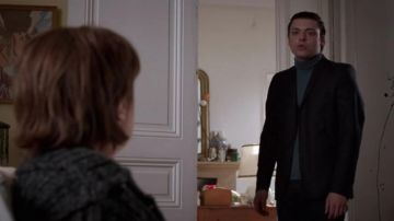 The suit jacket to Alex (Kev Adams) in Son