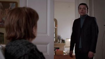 The pants clip black Alex (Kev Adams) in Son