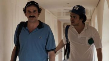 The cap blue ny of Antoine Simon, "Facebook" (Kev Adams) in Kidon