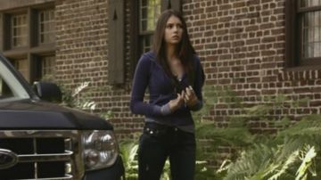 La veste de Elena Gilbert dans la Saison 1 The Vampire Diaries