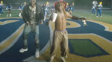 Pantalones de cuadros azules y amarillos Gucci x Dover Street Market usados por Lil Wayne en 2 Chainz - Money Maker ft. Lil Wayne