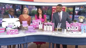 Calvin Klein Robe Maxi A Line ceinturée portée par Adrianna Barrionuevo Brach comme on le voit dans Today le 25 septembre 2025