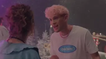 Babes White/Blue Logo T Shirt worn by Boss Gibbons (Leo Reich) as seen in Too Much (S01E09)