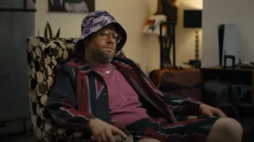 Sombrero de pescador de camuflaje de Acne Studios usado por Will (Seth Rogen) como se ve en Platonic (S02E10)