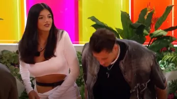 Vestido de muslo dividido con torsión frontal Allurite de Shein usado por Nicola Gauci Borda-Warr como se ve en Love Island Games (S02E06)