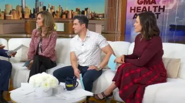 Me + Em Half Zip Maxi Dress usado por Maggie Rulli como se ve en Good Morning America el 30 de septiembre de 2025