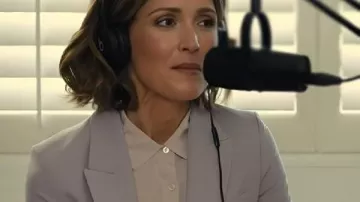 Platonic S02 Rose Byrne Purple SuitPlatonic S02 Rose Byrne Purple Suit worn by Sylvia (Rose Byrne) in Platonic (S02)