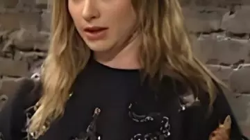 Les Jeunes Et Les Agités Cait Fairbanks Embellir Sweat-shirt