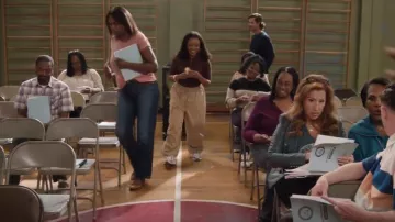 New Balance 740 Trainers worn by Janine Teagues (Quinta Brunson) as seen in Abbott Elementary (S05E01)