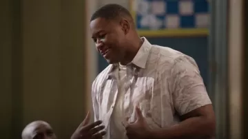 H&M Regular Short Sleeve Shirt worn by Dominic (Luke Tennie) as seen in Abbott Elementary (S05E01)