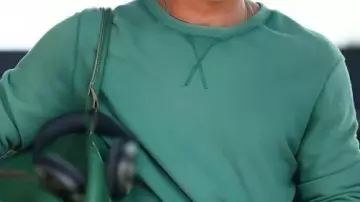 Sudadera verde usada por Sonny Hayes (Brad Pitt) en F1 The Movie