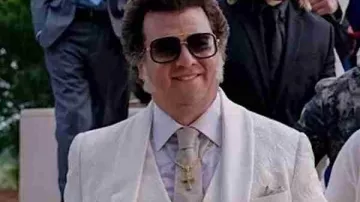 Traje blanco usado por Jesse (Danny McBride) en The Righteous Gemstones
