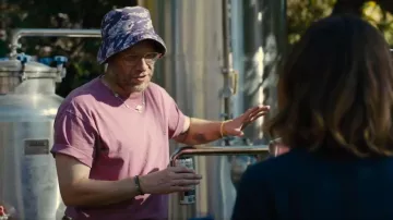 Chemise Carhartt Nelson portée par Will (Seth Rogen) comme on le voit dans Platonic (S02E10)