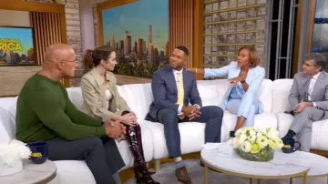 Bottes en cuir verni Tloe Janis Tall Shaft portées par Emily Blunt comme on le voit dans Good Morning America le 2 octobre 2025