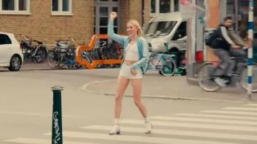 Mango Velvet Suede Flats worn by Amanda (Carla Sehn) as seen in Diary of a Ditched Girl (S01E01)