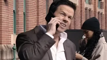 Mark Wahlberg Play Dirty 2025 Brown Blazer worn by Parker (Mark Wahlberg) as seen in Play Dirty